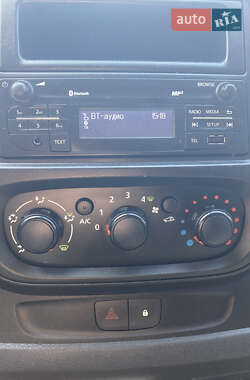 Минивэн Renault Trafic 2016 в 