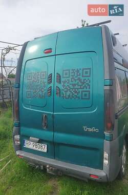 Минивэн Renault Trafic 2004 в 