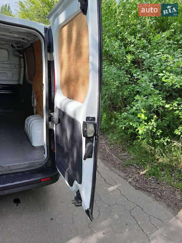 Грузовой фургон Renault Trafic 2016 в Запорожье