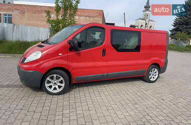 Грузовой фургон Renault Trafic 2014 в 