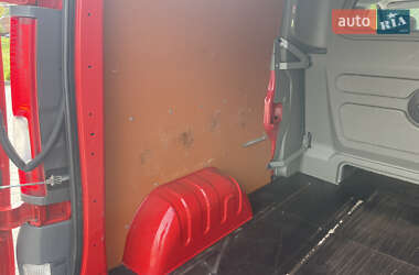 Грузовой фургон Renault Trafic 2014 в 