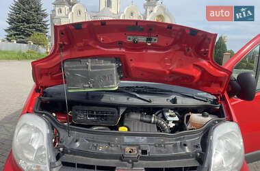 Грузовой фургон Renault Trafic 2014 в 