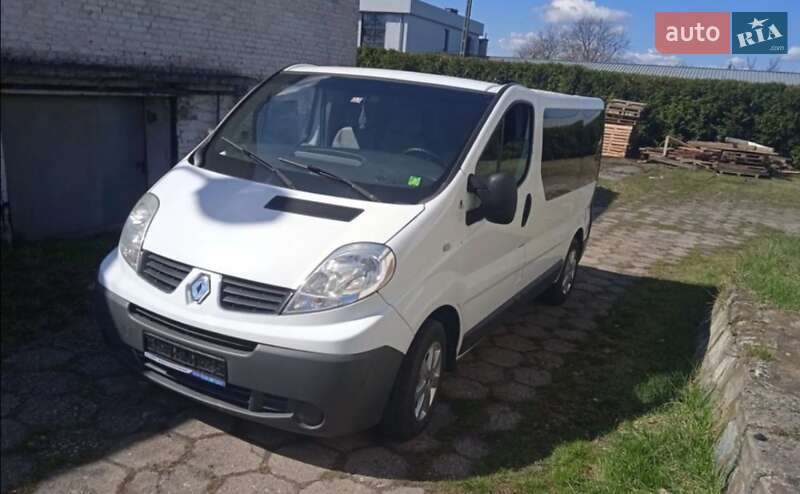 Другие автобусы Renault Trafic 2010 в 