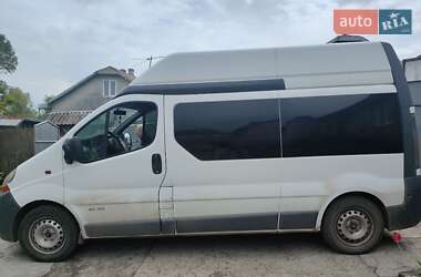 Минивэн Renault Trafic 2004 в Кицмани
