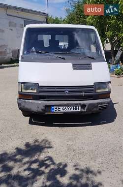 Грузовой фургон Renault Trafic 1990 в 