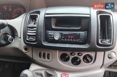 Грузовой фургон Renault Trafic 2005 в 