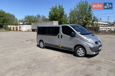 Минивэн Renault Trafic 2011 в 