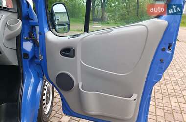 Мінівен Renault Trafic 2011 в 