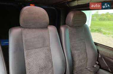 Мінівен Renault Trafic 2011 в 