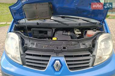 Мінівен Renault Trafic 2011 в 