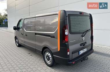 Грузовой фургон Renault Trafic 2015 в 