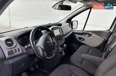 Грузовой фургон Renault Trafic 2015 в 