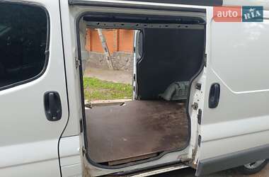 Грузовой фургон Renault Trafic 2013 в 
