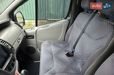 Минивэн Renault Trafic 2007 в 