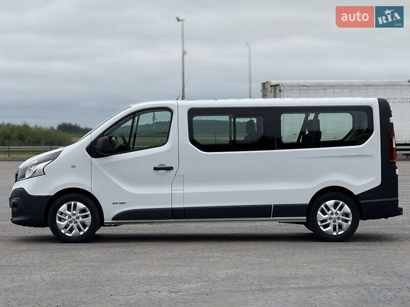 Мінівен Renault Trafic 2015 в Радивиліві