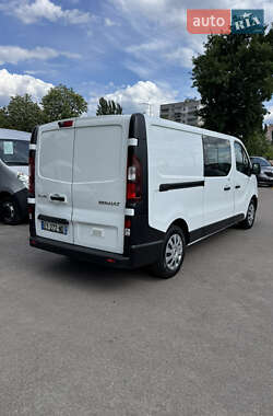 Грузопассажирский фургон Renault Trafic 2018 в 