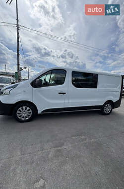Грузопассажирский фургон Renault Trafic 2018 в 