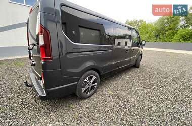 Минивэн Renault Trafic 2018 в 