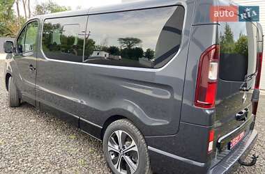 Минивэн Renault Trafic 2018 в 