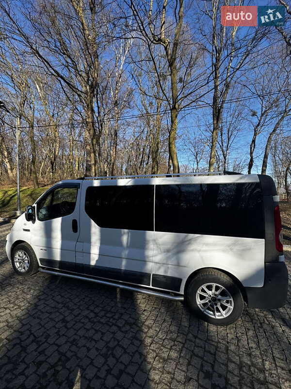 Минивэн Renault Trafic 2008 в Черновцах