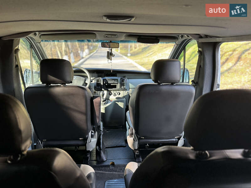 Минивэн Renault Trafic 2008 в Черновцах