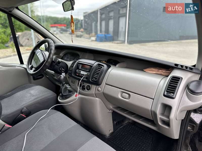 Минивэн Renault Trafic 2007 в Стрые
