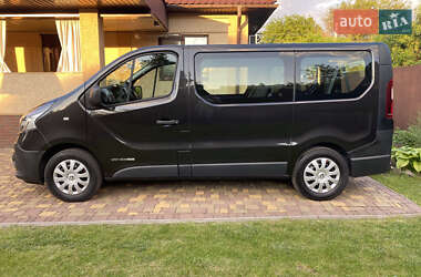 Мінівен Renault Trafic 2016 в 