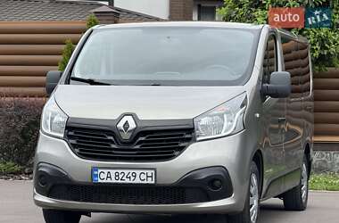 Мінівен Renault Trafic 2015 в 
