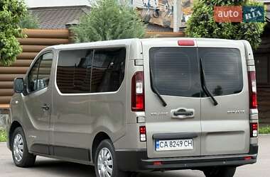 Мінівен Renault Trafic 2015 в 