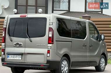 Мінівен Renault Trafic 2015 в 