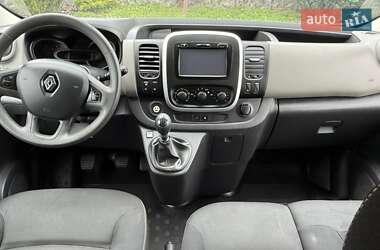 Мінівен Renault Trafic 2015 в 