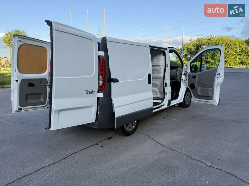 Вантажний фургон Renault Trafic 2012 в Старокостянтинові
