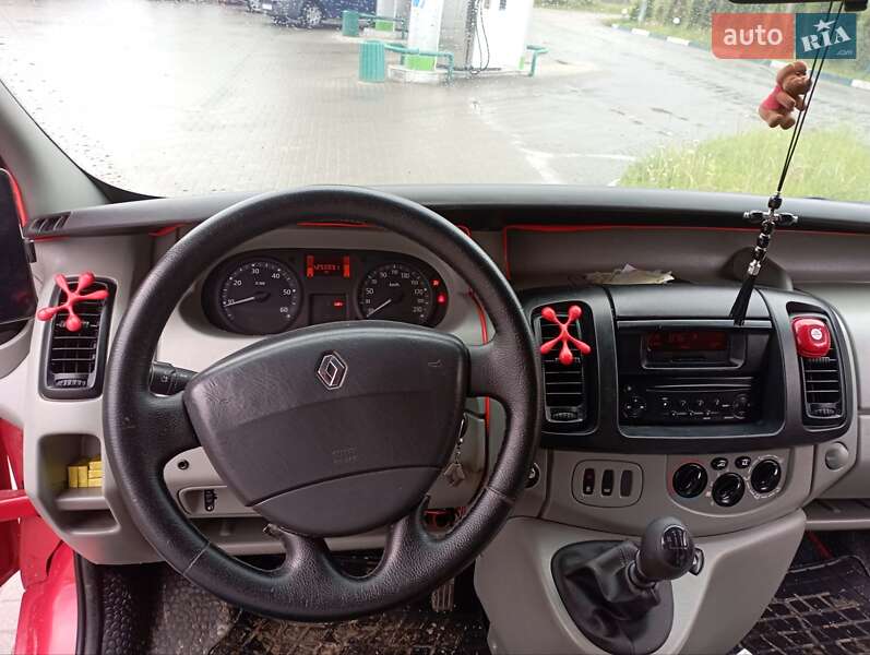 Мінівен Renault Trafic 2007 в Путилі фото 3 Мінівен Renault Trafic 2007 в Путилі
