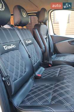 Минивэн Renault Trafic 2016 в 