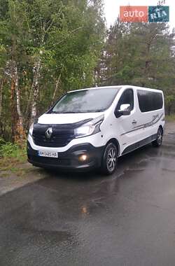 Минивэн Renault Trafic 2016 в Глинном