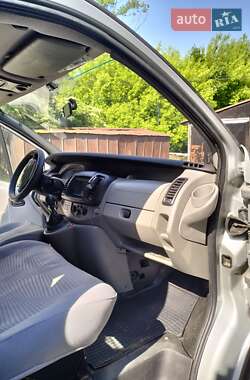 Минивэн Renault Trafic 2003 в 