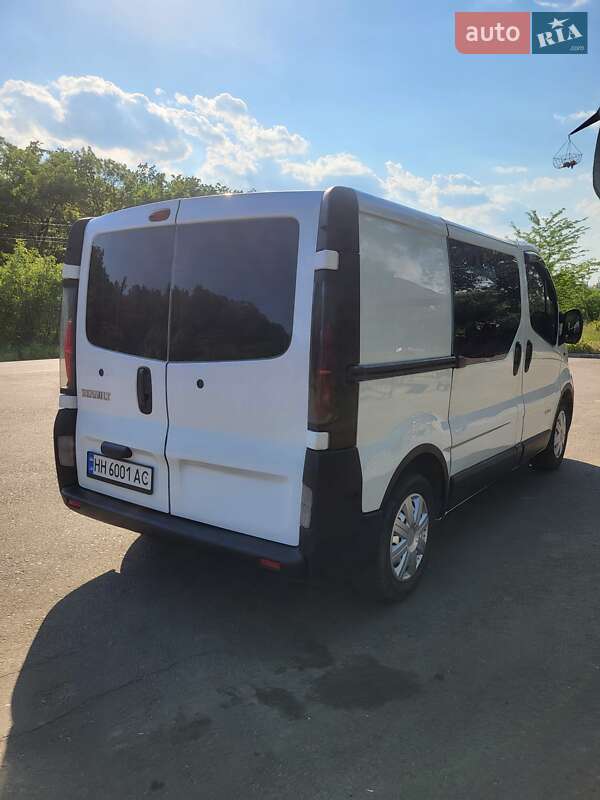 Минивэн Renault Trafic 2003 в Березовке