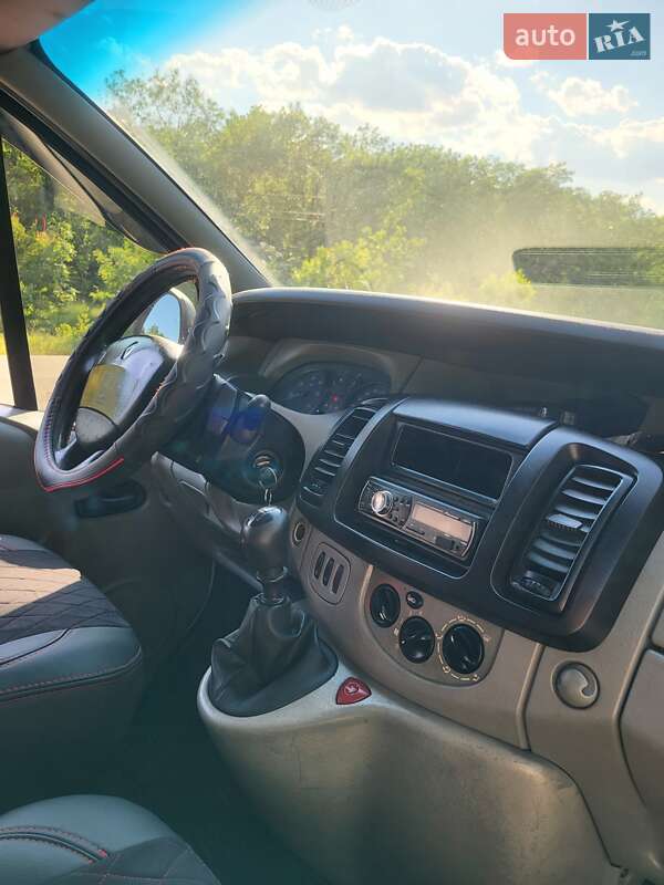 Минивэн Renault Trafic 2003 в Березовке