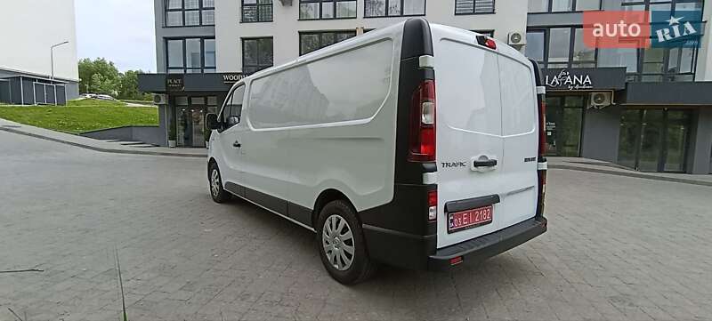 Грузовой фургон Renault Trafic 2021 в 