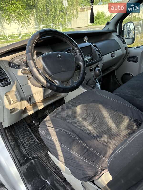 Мінівен Renault Trafic 2002 в Олександрії фото 5 Мінівен Renault Trafic 2002 в Олександрії