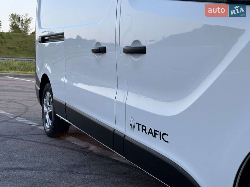 Грузовой фургон Renault Trafic 2016 в Полтаве