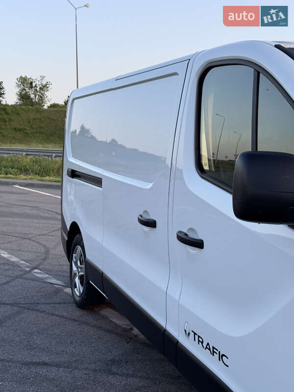 Грузовой фургон Renault Trafic 2016 в Полтаве