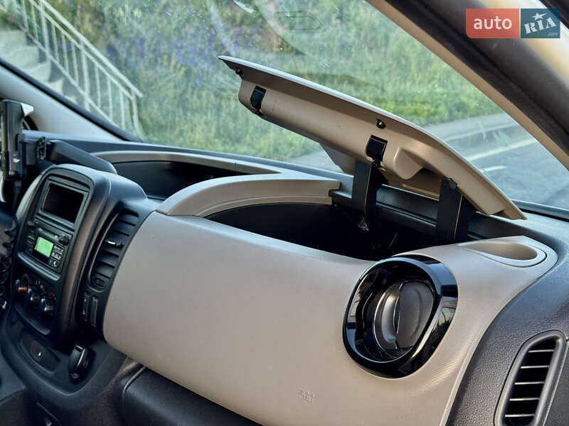 Грузовой фургон Renault Trafic 2016 в Полтаве