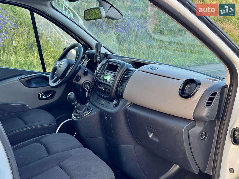 Грузовой фургон Renault Trafic 2016 в Полтаве