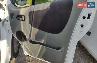 Минивэн Renault Trafic 2010 в 