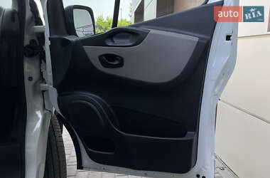 Грузовой фургон Renault Trafic 2016 в 