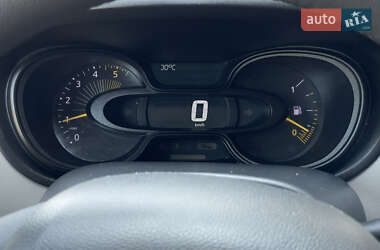 Грузовой фургон Renault Trafic 2016 в 