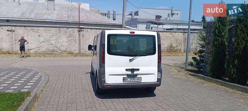 Минивэн Renault Trafic 2003 в Стрые