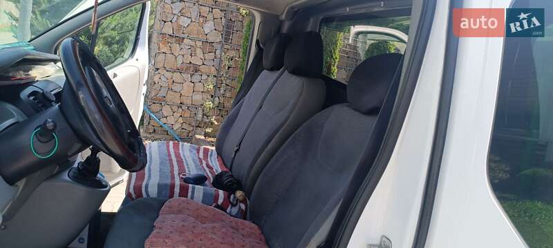 Минивэн Renault Trafic 2003 в Стрые