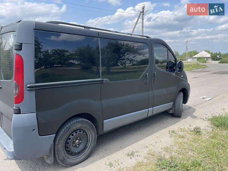 Минивэн Renault Trafic 2007 в Изюме